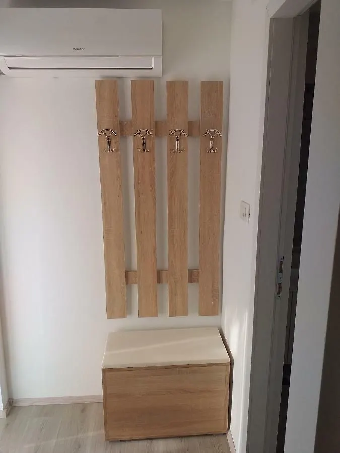 Apartman Nikol I Petra, 50M From The Beach Apartment Bibinje